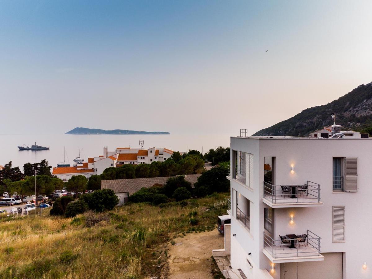 Seaside Elegance Suites Komiža Exteriör bild