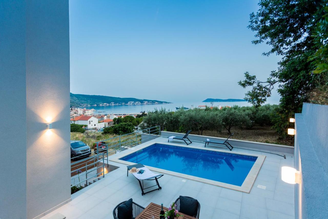 Seaside Elegance Suites Komiža Exteriör bild