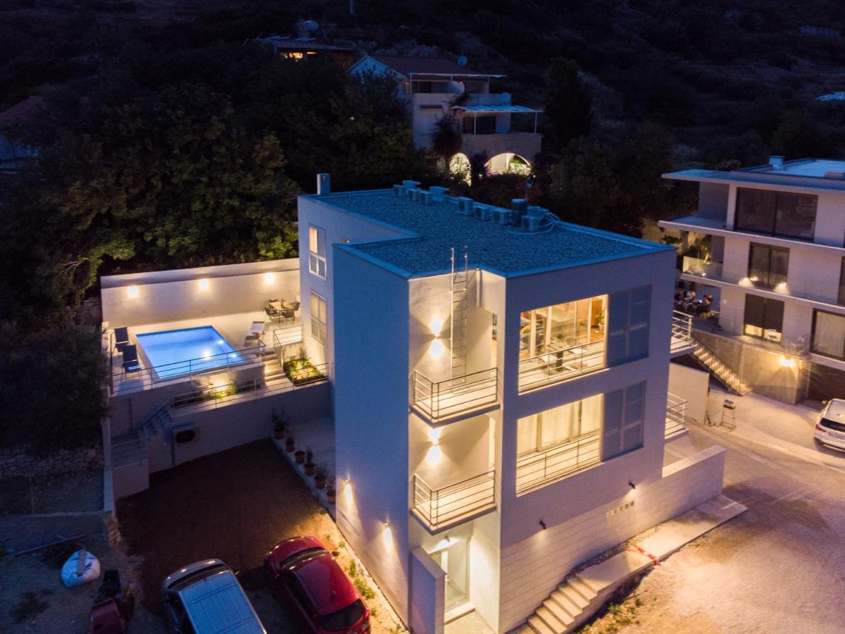 Seaside Elegance Suites Komiža Exteriör bild