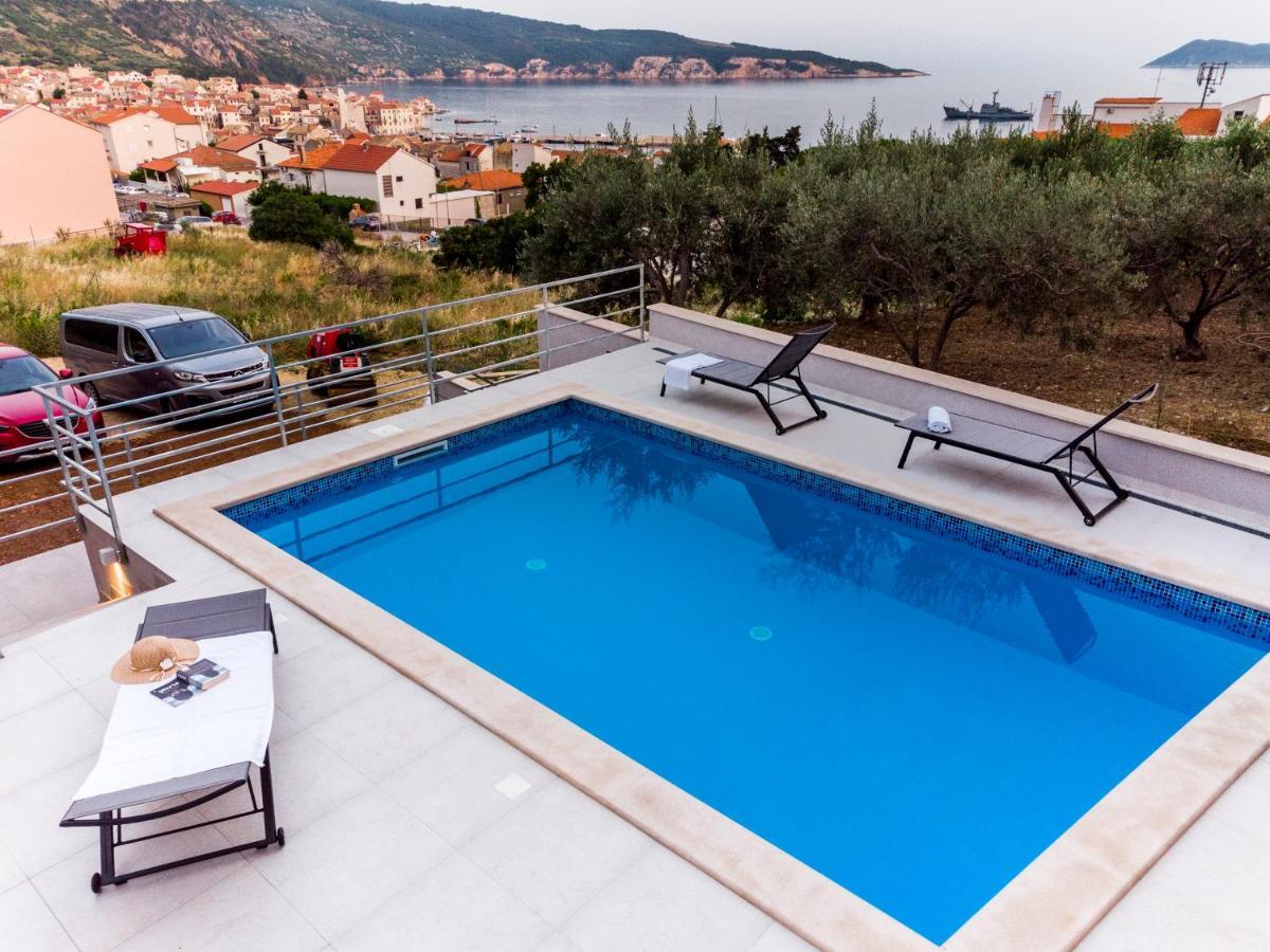 Seaside Elegance Suites Komiža Exteriör bild