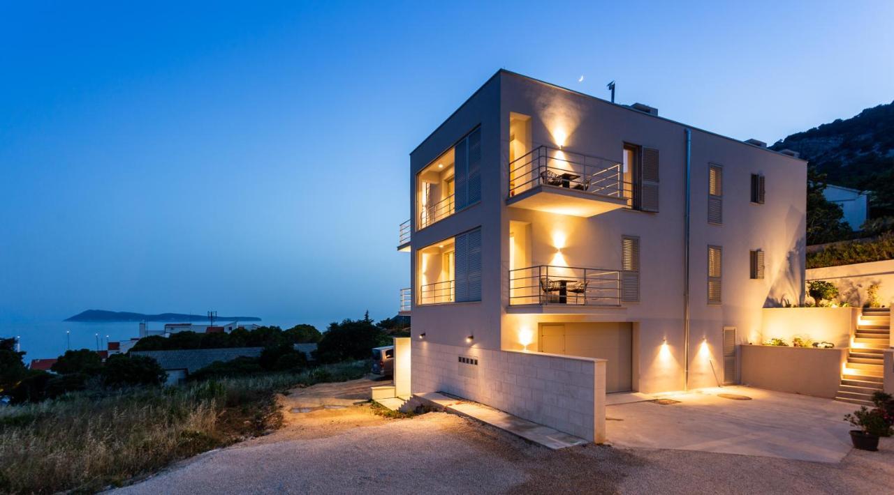 Seaside Elegance Suites Komiža Exteriör bild