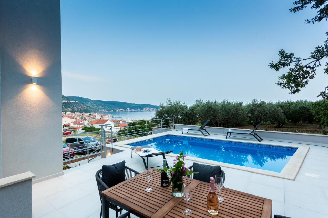 Seaside Elegance Suites Komiža Exteriör bild