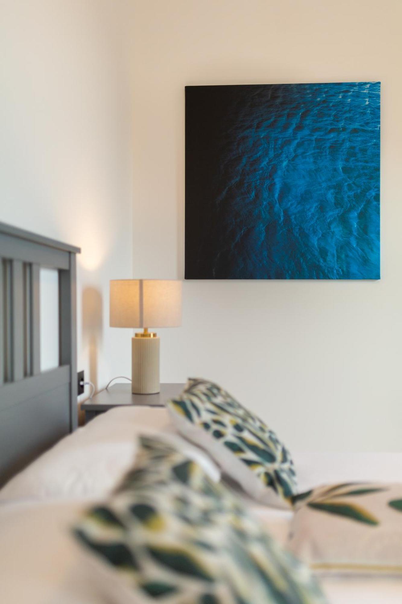 Seaside Elegance Suites Komiža Exteriör bild